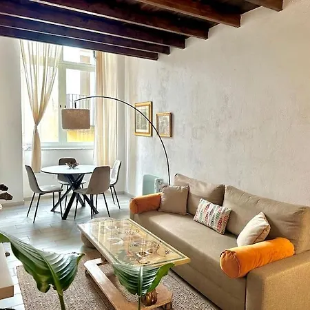 Apartment Casa Nel Centro Storico Di Naples