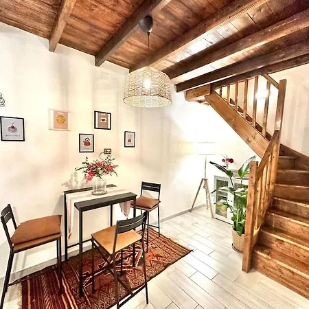 Casa Nel Centro Storico Di